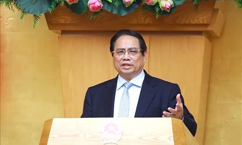 Thủ tướng Phạm Minh Chính chủ trì phiên họp Chính phủ chuyên đề về xây dựng pháp luật tháng 4. (Ảnh: Dương Giang/TTXVN)