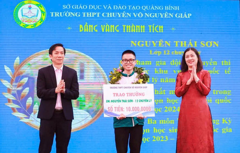 Với những thành tích đã đạt được, Nguyễn Thái Sơn trở thành niềm tự hào của ngôi trường mang tên Đại tướng Võ Nguyên Giáp.
