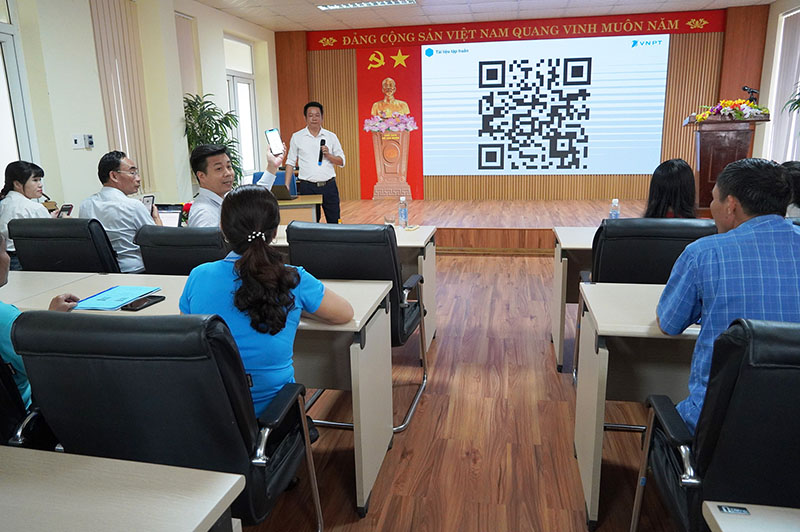 Quang cảnh lớp tập huấn