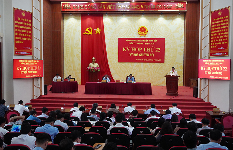 Kỳ họp đã thông qua Nghị quyết tán thành chủ trương sắp xếp đơn vị hành chính 2 cấp.