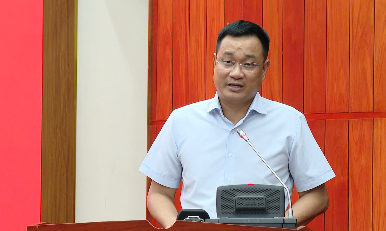 Đồng chí Bí thư Tỉnh ủy Lê Ngọc Quang phát biểu kết luận tại phiên họp.
