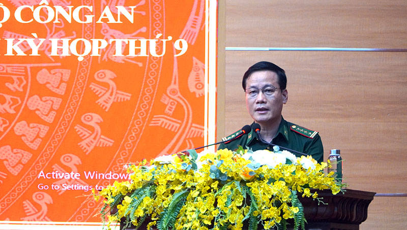 Đại biểu tham luận tại hội thảo