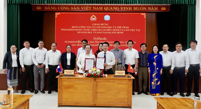 Lãnh đạo hai sở ký kết biên bản hợp tác thời gian tới.