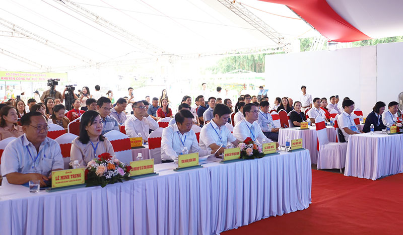 Các đại biểu dự hội nghị.