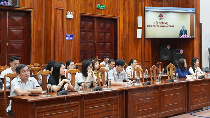 Các đại biểu dự hội nghị.