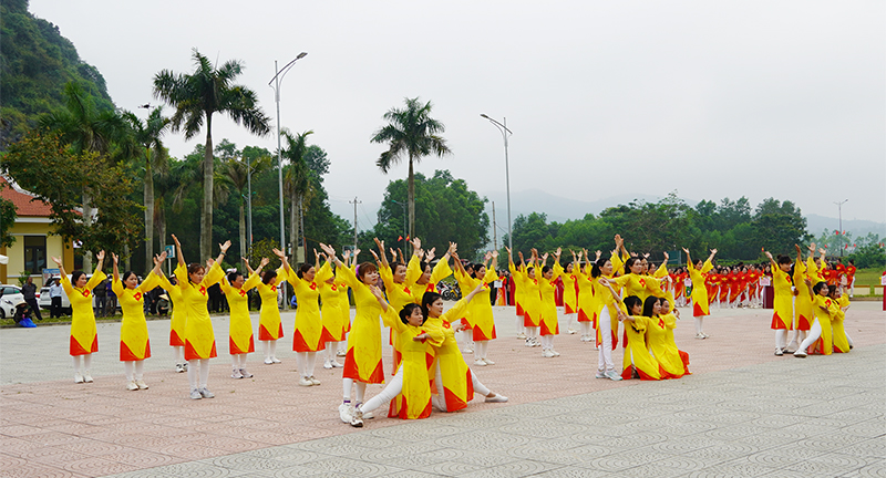 Nhiều tiết mục biểu diễn được đầu tư công phu.