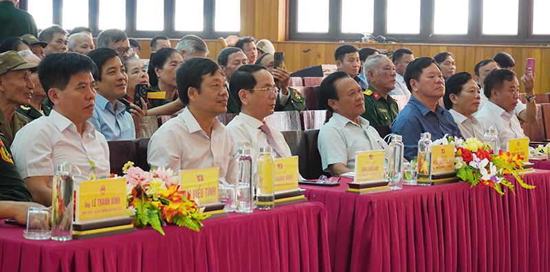 Các đại biểu dự buổi gặp mặt.