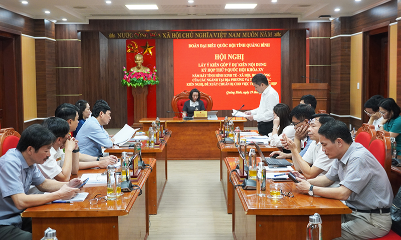 Quang cảnh kỳ họp.