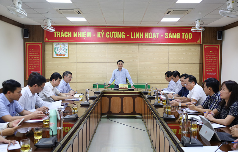 Toàn cảnh buổi làm việc. 