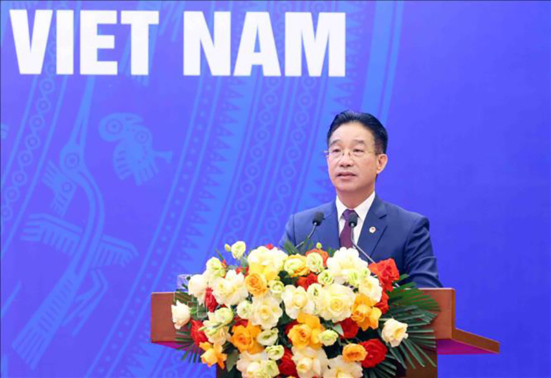 Phó Chủ nhiệm Văn phòng Chủ tịch nước Phạm Thanh Hà phát biểu và công bố Quyết định đặc xá năm 2025 của Chủ tịch nước. Ảnh: Phạm Kiên/TTXVN