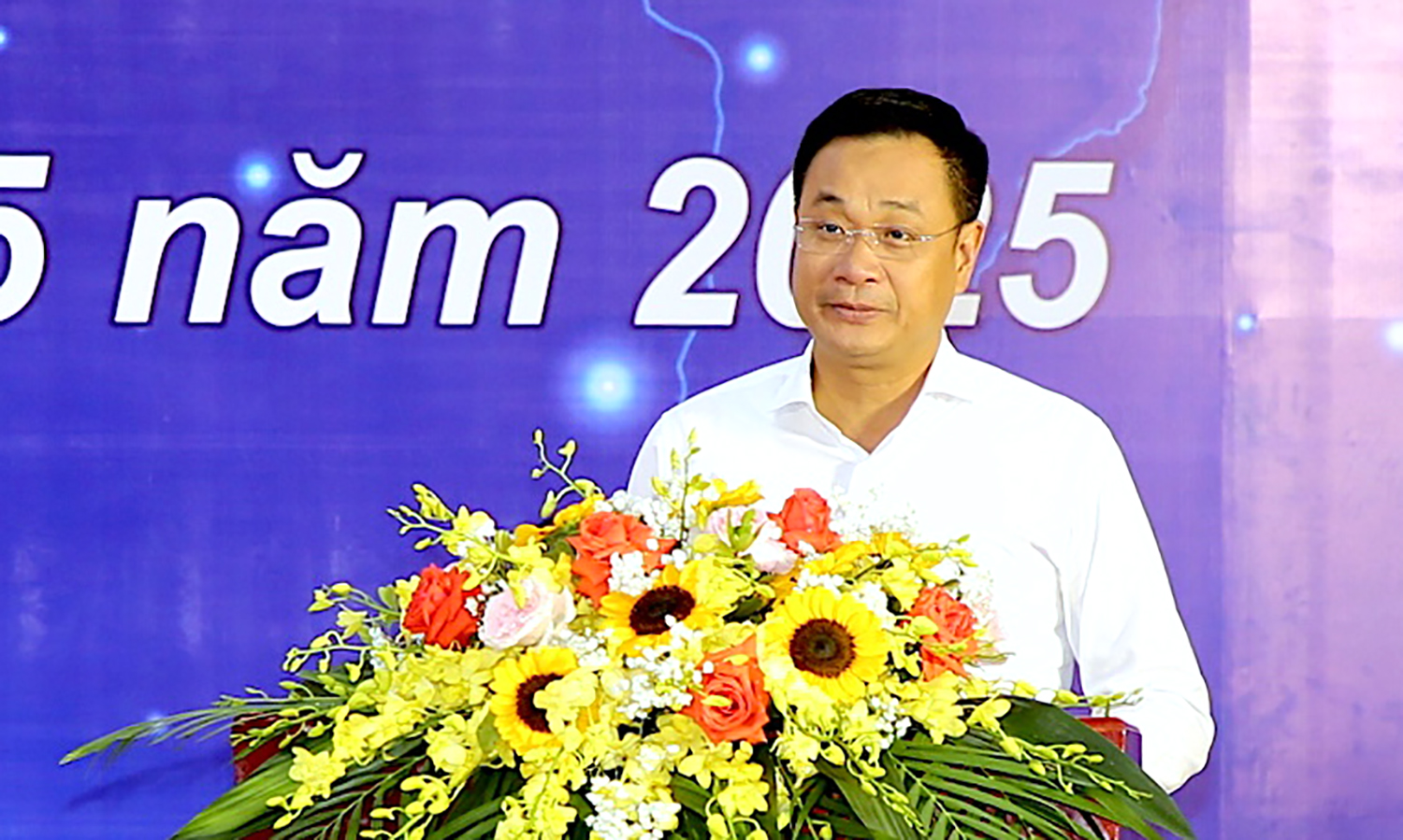 Xây dựng Quảng Bình trở thành địa phương nhanh, mạnh về chuyển đổi số, hiện đại về công nghệ, văn minh trong môi trường số (*)