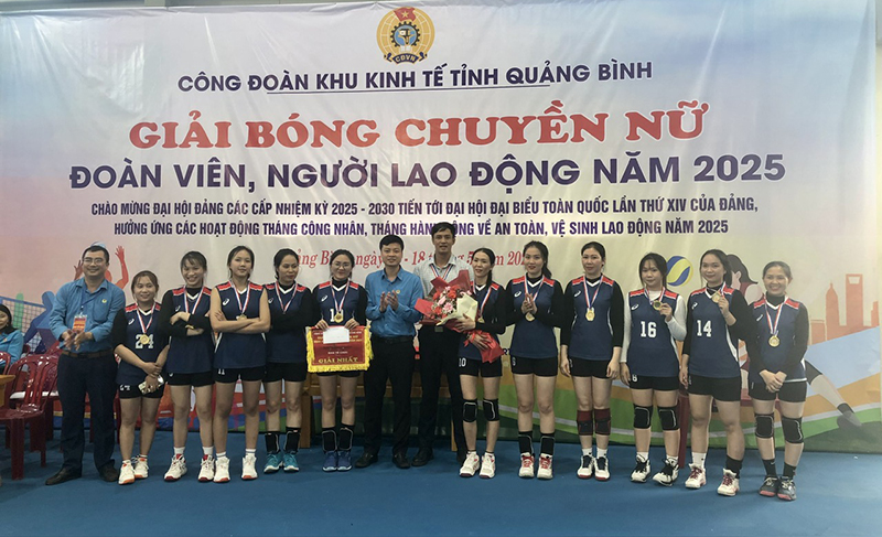 Sôi nổi giải bóng chuyền nữ Công đoàn Khu Kinh tế năm 2025