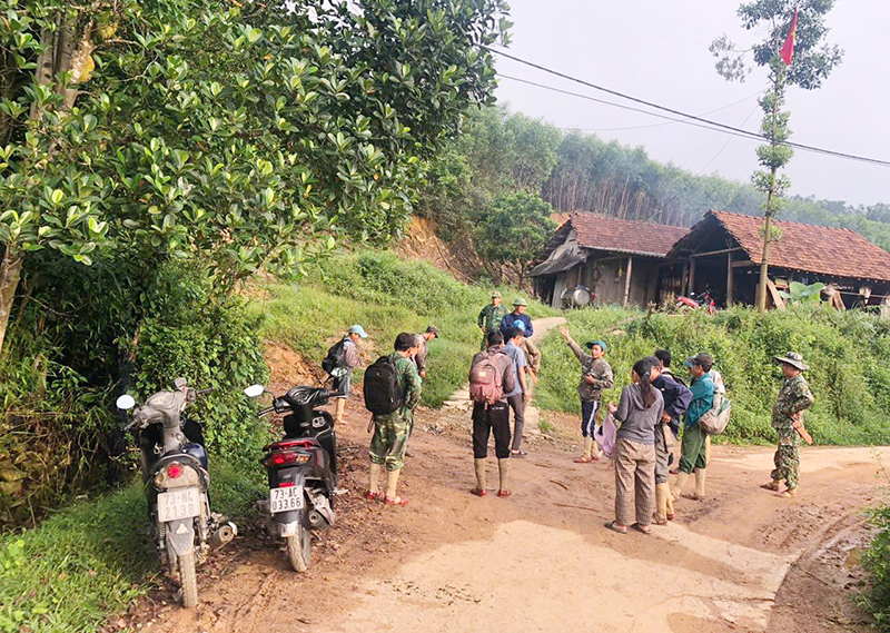 Xã Thanh Hóa (Tuyên Hóa): Huy động hơn 80 người tìm kiếm người đàn ông mất liên lạc khi đi rừng