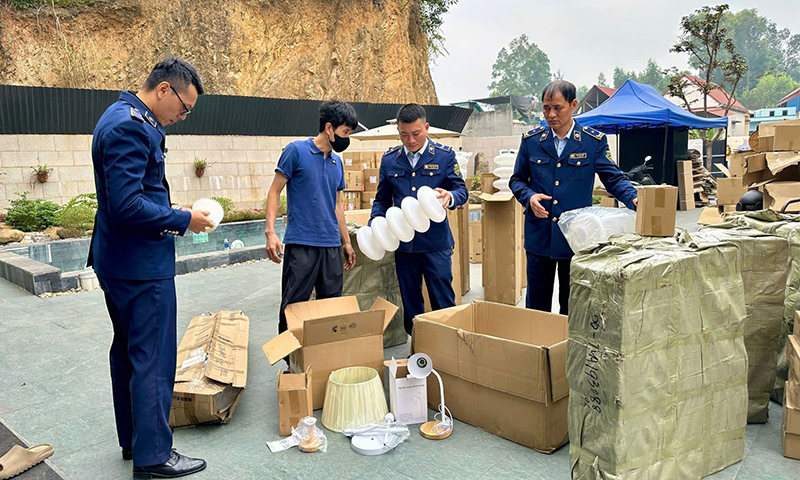 Cao điểm truy quét buôn lậu, hàng giả và xâm phạm sở hữu trí tuệ trên toàn quốc