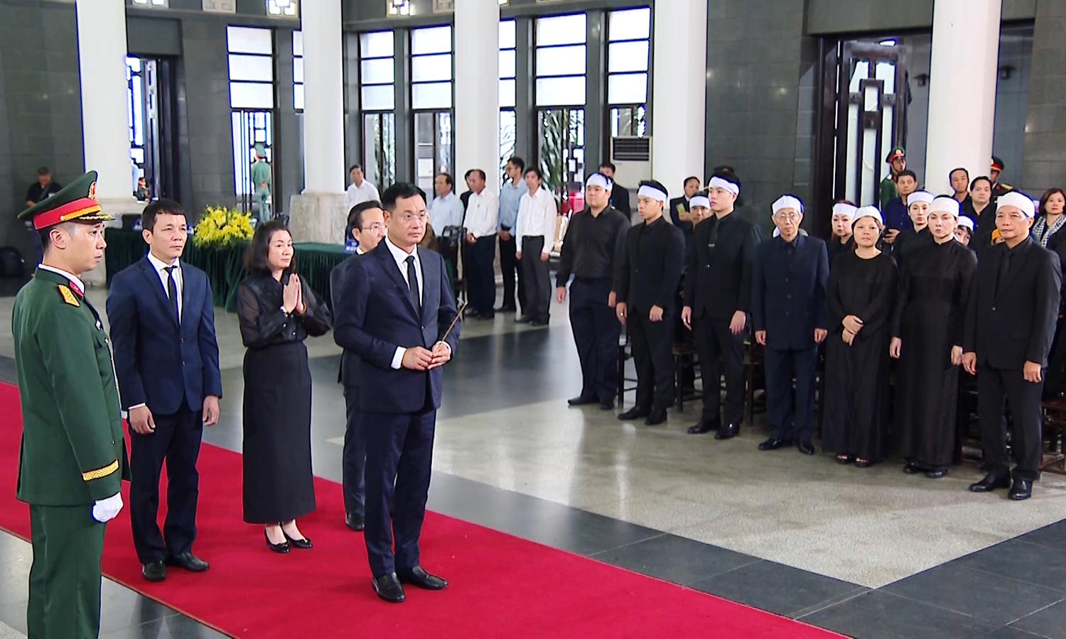 Đoàn đại biểu tỉnh Quảng Bình viếng nguyên Chủ tịch nước Trần Đức Lương