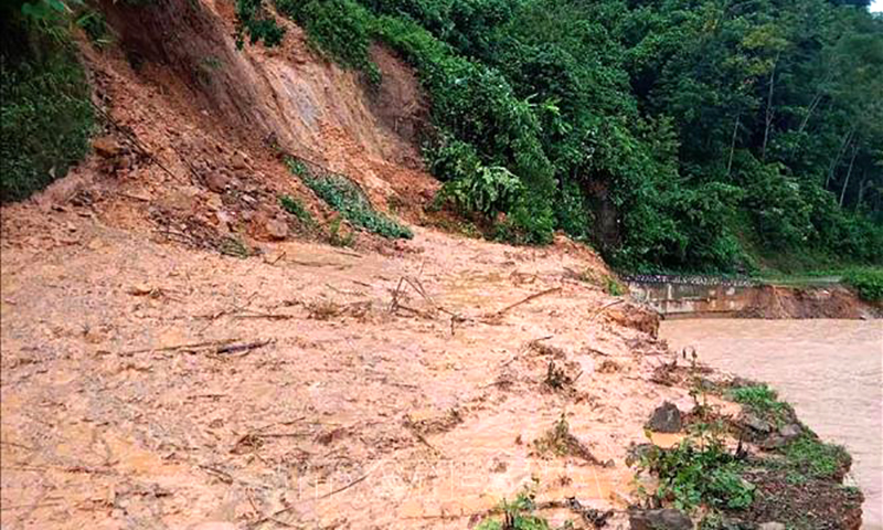 Cảnh báo lũ quét, sạt lở đất do mưa lớn ở 3 tỉnh miền Trung