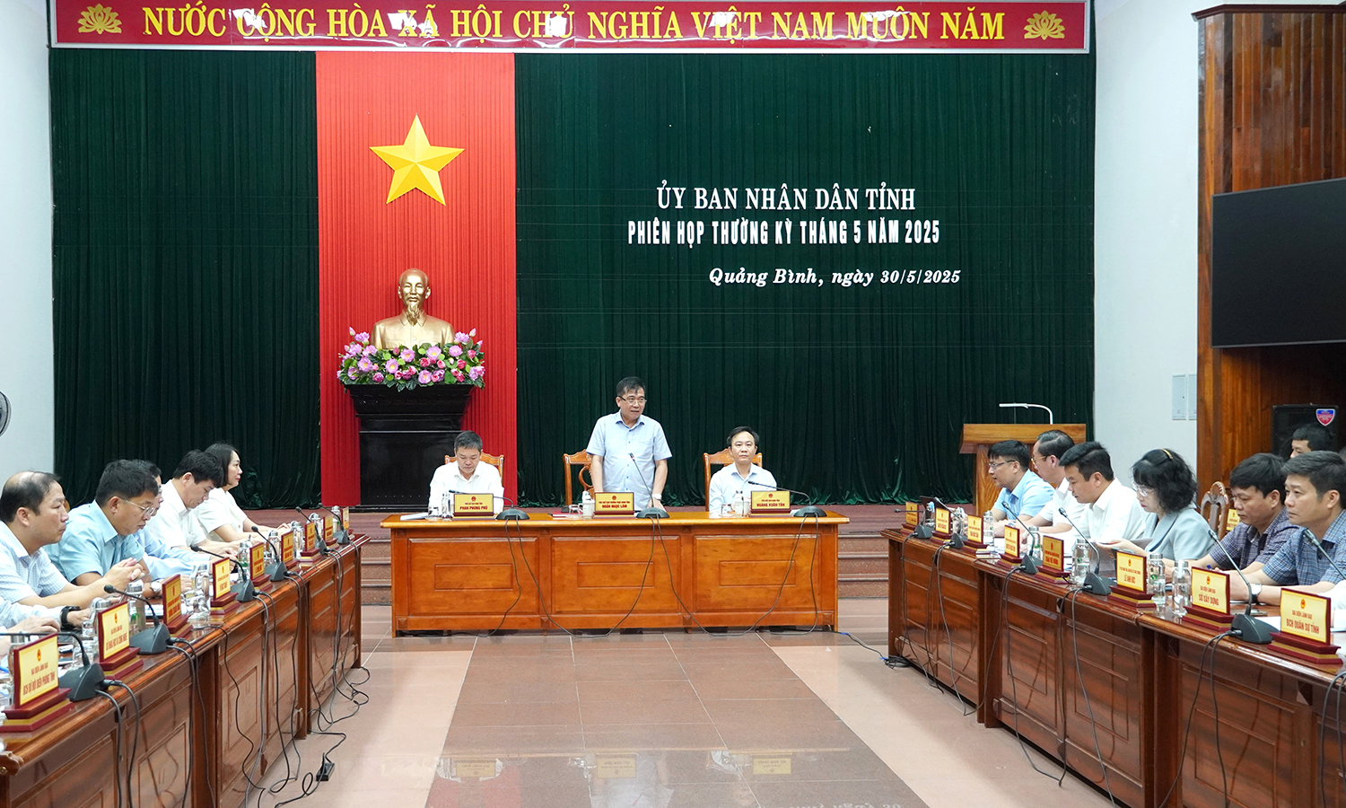 Không để việc sắp xếp tổ chức bộ máy ảnh hưởng đến thực hiện nhiệm vụ phát triển kinh tế-xã hội