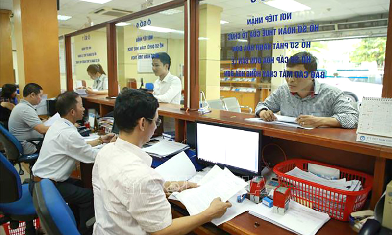 Hoạt động tại Cục Thuế Hà Nội. Ảnh: TTXVN