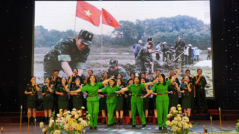 Một tiết mục văn nghệ tại lễ kỷ niệm.