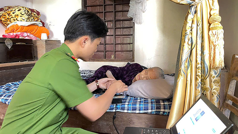 Hơn nửa thế kỷ trôi qua, mẹ Hoàng Thị Chính và gia đình vẫn không nguôi hy vọng sẽ tìm được hài cốt liệt sỹ Nguyễn Đức Kỳ.