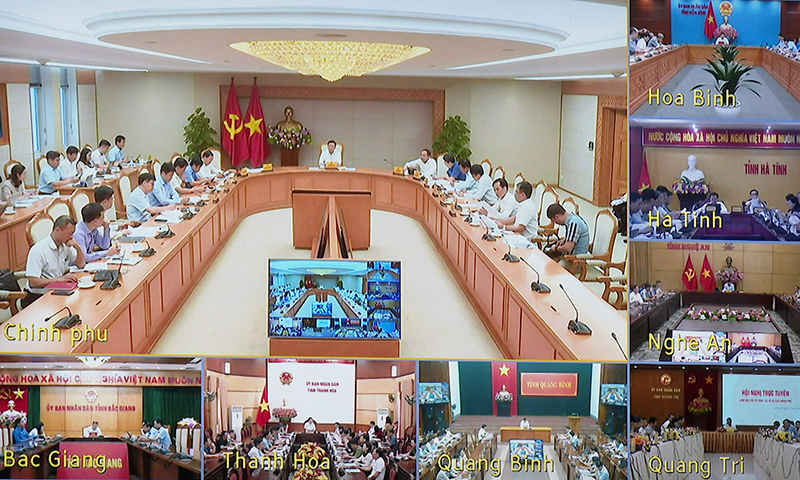 Đại biểu các điểm cầu tham dự cuộc họp. (Ảnh chụp qua màn hình)