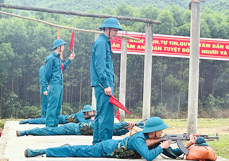 Công tác huấn luyện sẵn sàng chiến đấu diễn ra an toàn tuyệt đối.