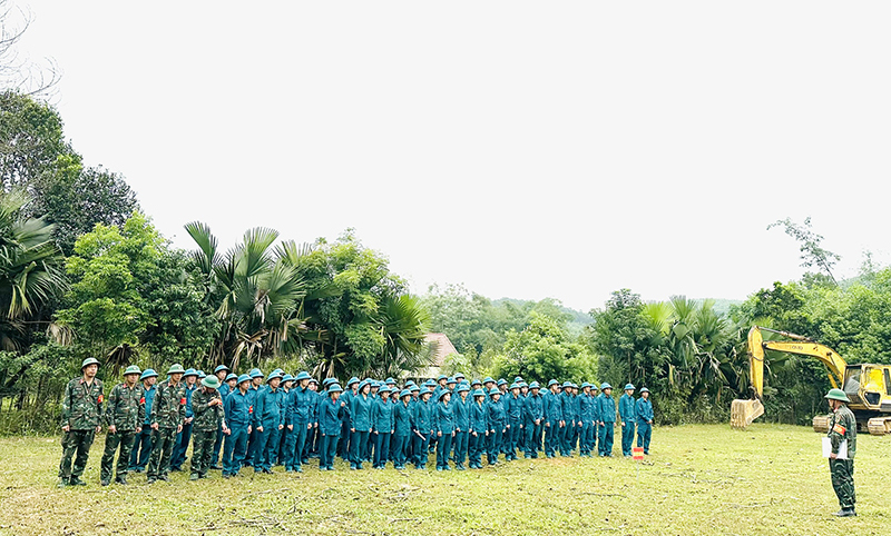 Các địa phương, đơn vị trên địa bàn huyện Tuyên Hóa đang tập trung huấn luyện, sẵn sàng chiến đấu.