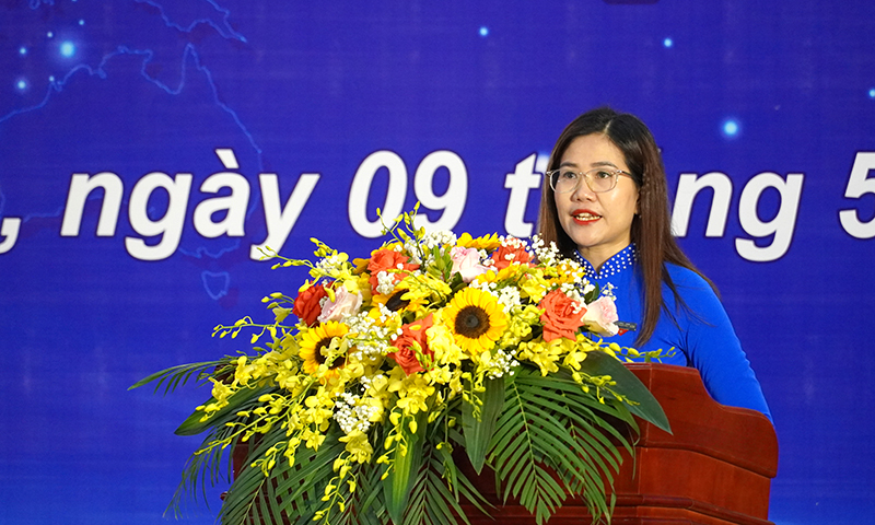 Đồng chí Bí thư Thành đoàn Đồng Hới Nguyễn Thị Kiều Trang phát biểu tại lễ phát động.