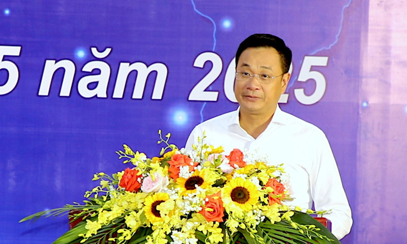 Đồng chí Bí thư Tỉnh ủy, Trưởng ban Chỉ đạo tỉnh Lê Ngọc Quang phát biểu tại lễ phát động.