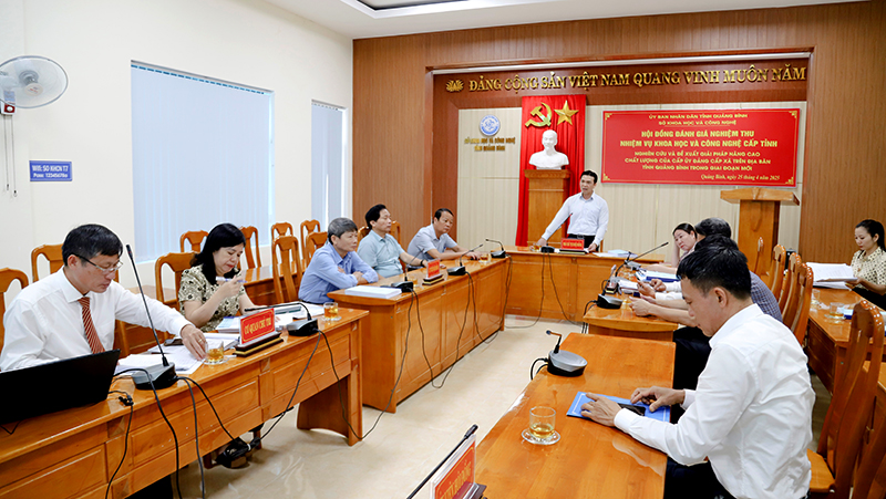 Quang cảnh hội nghị nghiệm thu nhiệm vụ.