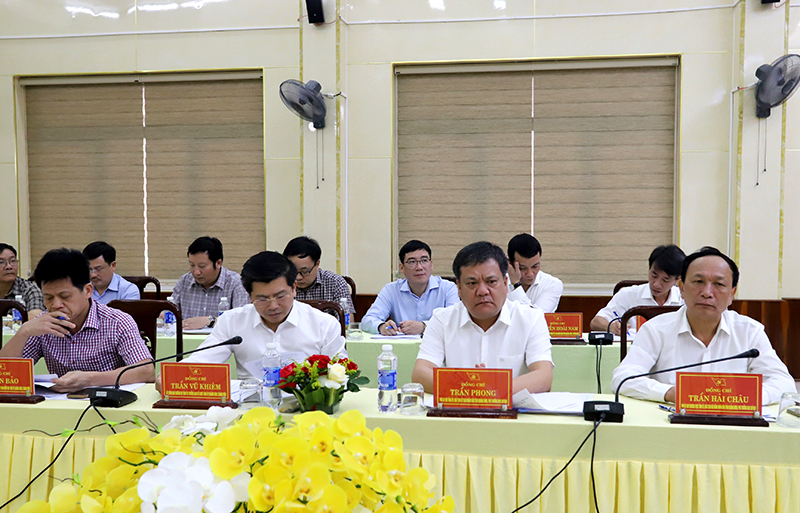 Các đại biểu tham dự phiên họp.