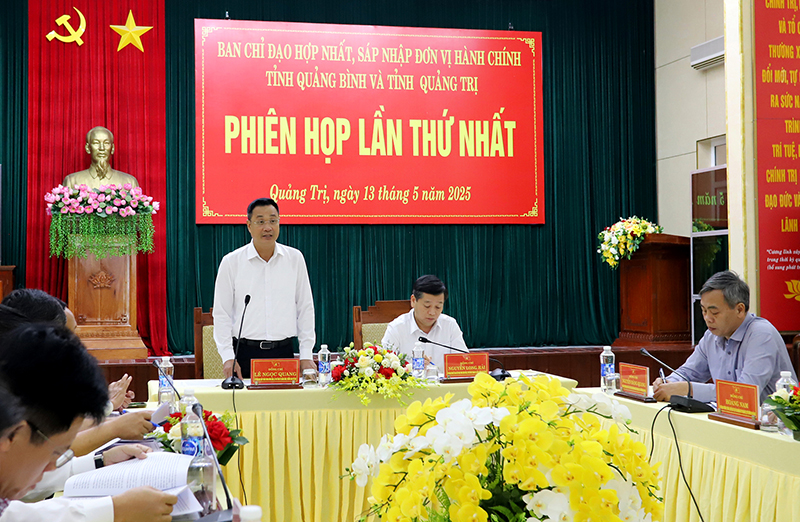 Đồng chí Lê Ngọc Quang, Bí thư Tỉnh ủy Quảng Bình, Trưởng BCĐ phát biểu kết luận tại phiên họp.