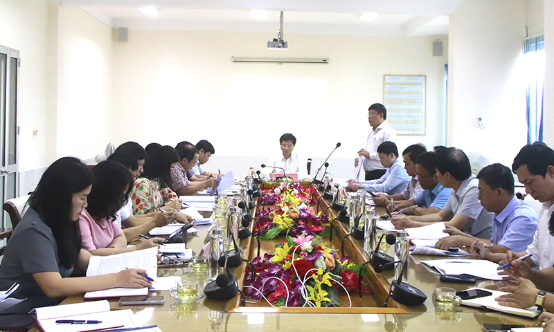 Quang cảnh buổi làm việc.