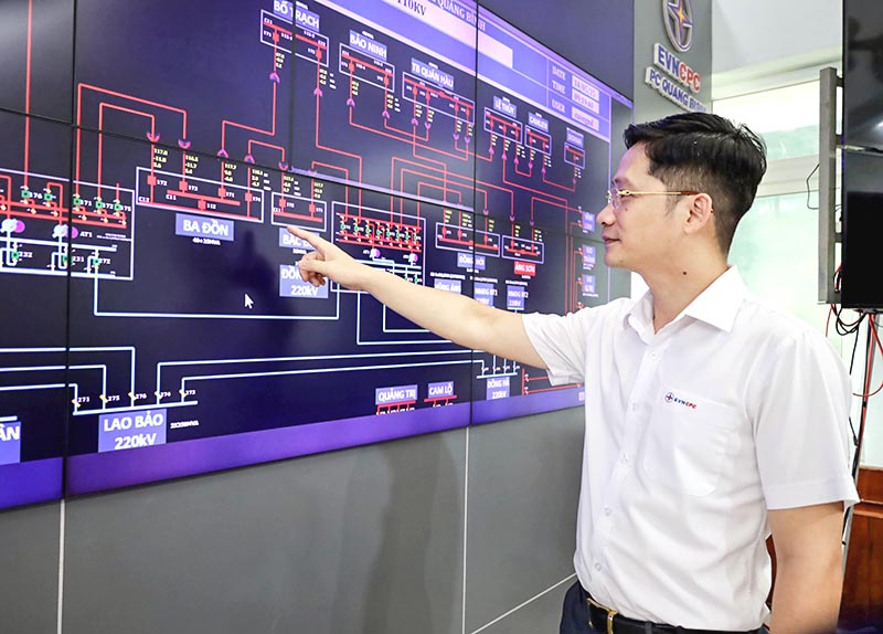 Kỹ sư Vũ Hoài Nam luôn nêu cao tinh thần học tập theo gương Bác Hồ.