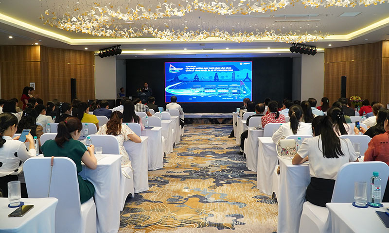 Quang cảnh buổi hội thảo.