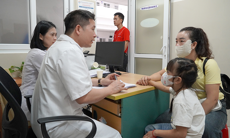 Việc khám sàng lọc miễn phí sẽ tăng cơ hội phát hiện và điều trị sớm cho trẻ bị bệnh tim bẩm sinh.