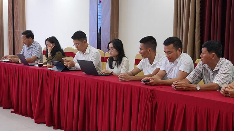 Các đại biểu tham dự hội nghị.