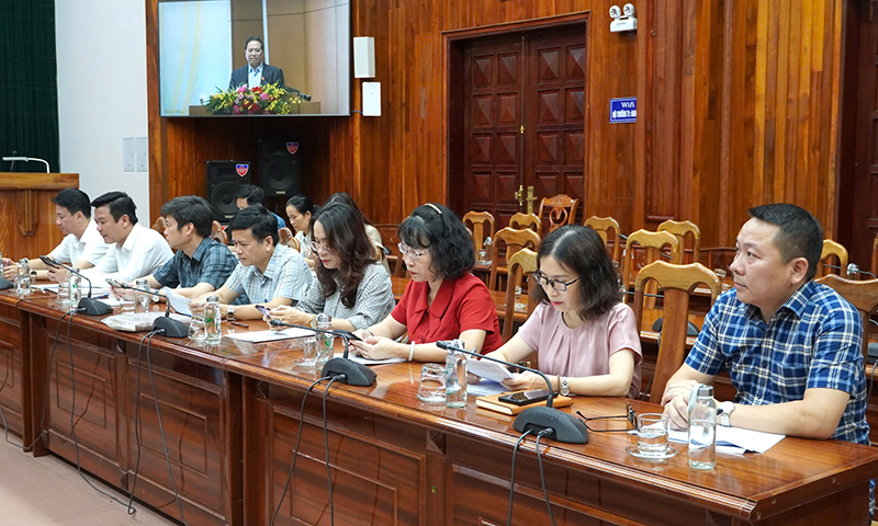 Các đại biểu dự hội nghị tại điểm cầu Quảng Bình.