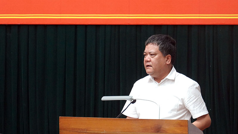 Đồng chí Trần Phong, Bí thư Tỉnh ủy, Chủ tịch UBND tỉnh, Trưởng Ban Chỉ đạo phát biểu chỉ đạo tại phiên họp