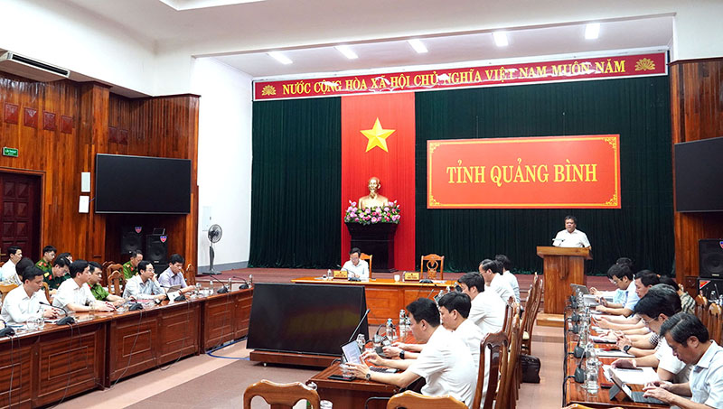 Quang cảnh phiên họp