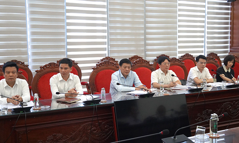 Các đại biểu tham dự phiên họp.