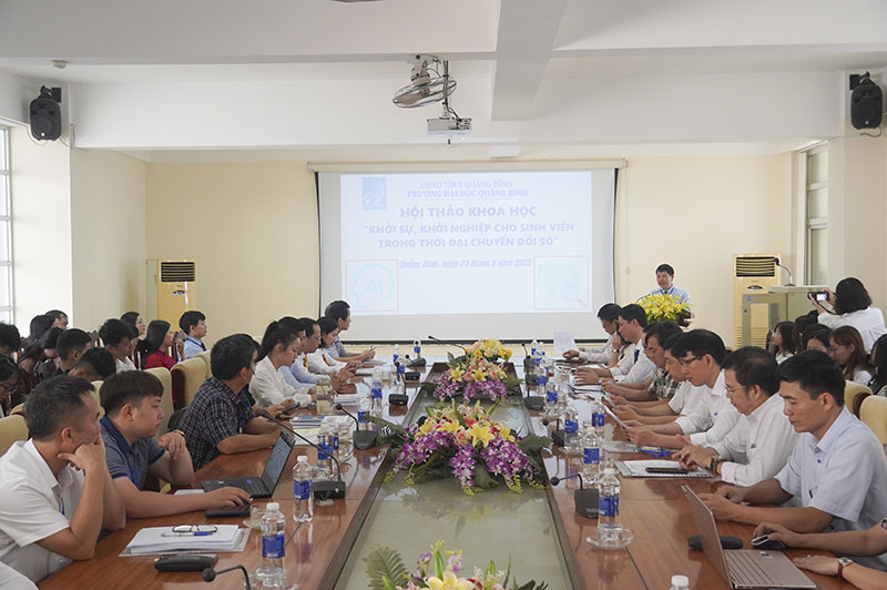 Các đại biểu dự hội thảo