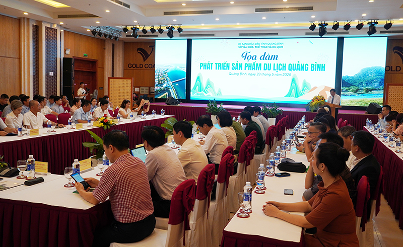 Quang cảnh buổi tọa đàm.