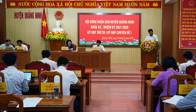 Quang cảnh kỳ họp.