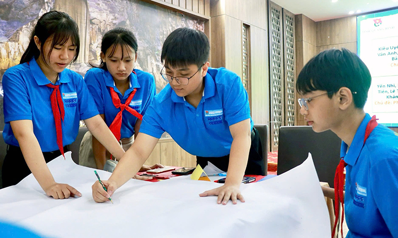 Thông qua các hoạt động, trẻ em có cơ hội được rèn luyện, trau dồi kỹ năng làm việc nhóm, tự tin, năng động.