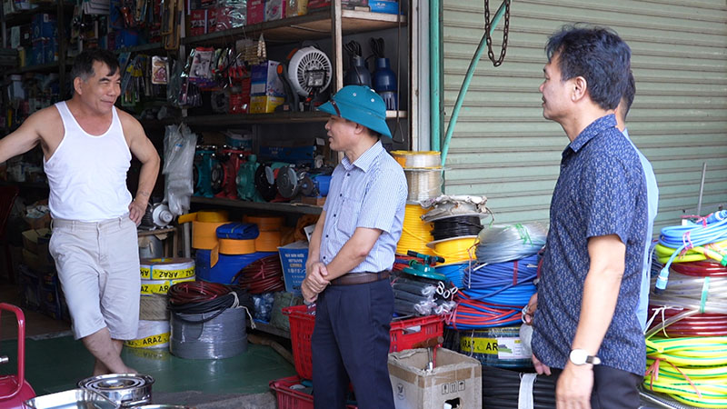 Vì sao nhiều ki ốt tại các chợ đóng cửa?