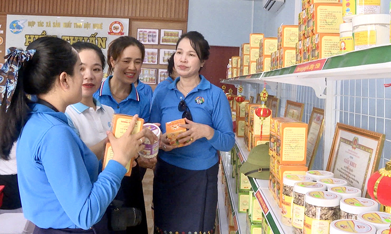 Khi phụ nữ "chuộng" hàng Việt