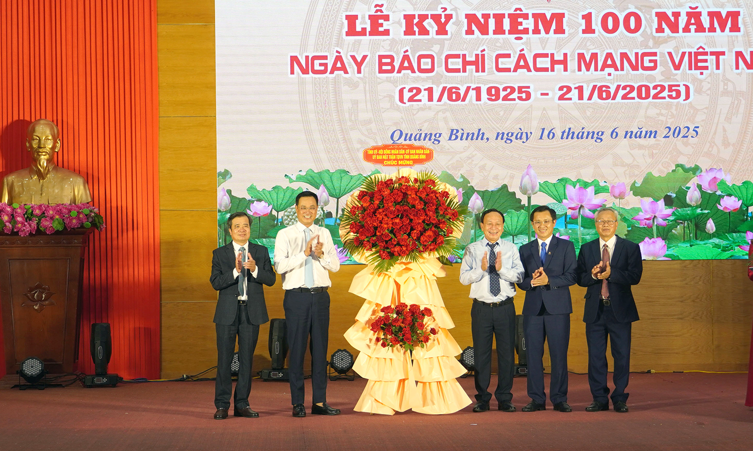 Phát huy "tâm sáng, lòng trong, bút sắc" vì sự phát triển của quê hương