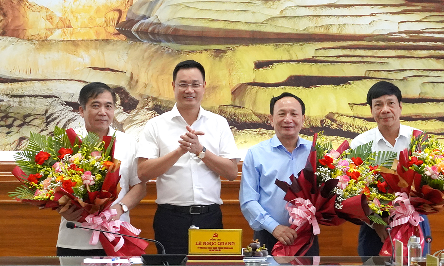 Gặp mặt cán bộ thuộc diện Ban Thường vụ Tỉnh ủy quản lý nghỉ hưu
