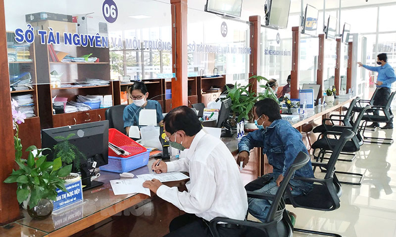 Rà soát tổng thể và sắp xếp, bố trí lại trụ sở, cơ sở vật chất sau sắp xếp, tổ chức bộ máy, đơn vị hành chính các cấp; không để thất thoát, lãng phí, bảo đảm phù hợp với yêu cầu thực tiễn.